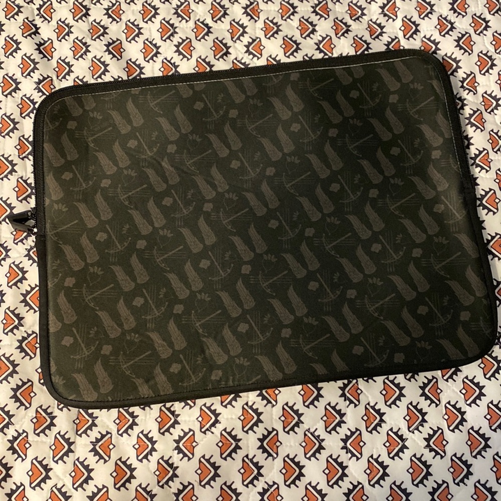 NWOT The Walking Dead Laptop sleeve